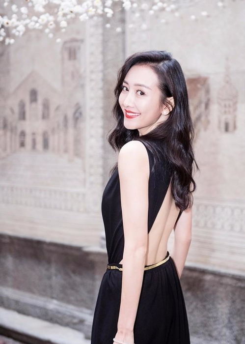 王鸥卸妆前后差距大,妆后女神,素颜变大妈,网友 差点没认出来